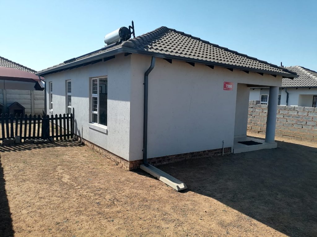 Lovely 3-bedroom family home in Crystal Park img 20260218 wa0066