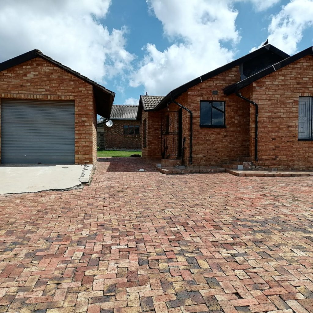 Lovely 3 Bedroom House for Sale in Norkem. 1000253581 copy