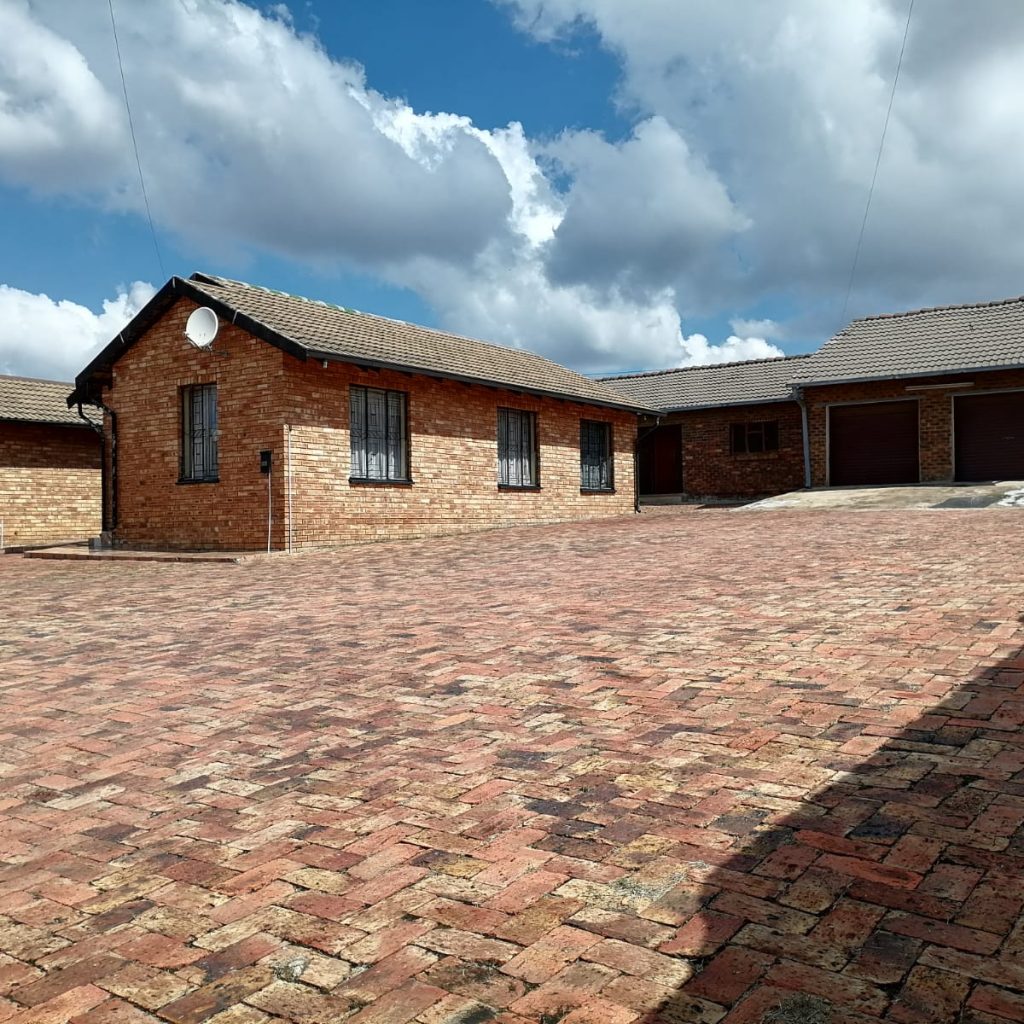 Lovely 3 Bedroom House for Sale in Norkem. 1000253584 copy