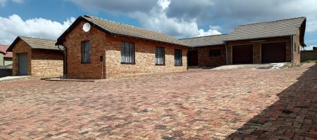 Lovely 3 Bedroom House for Sale in Norkem. 1000253584 copy