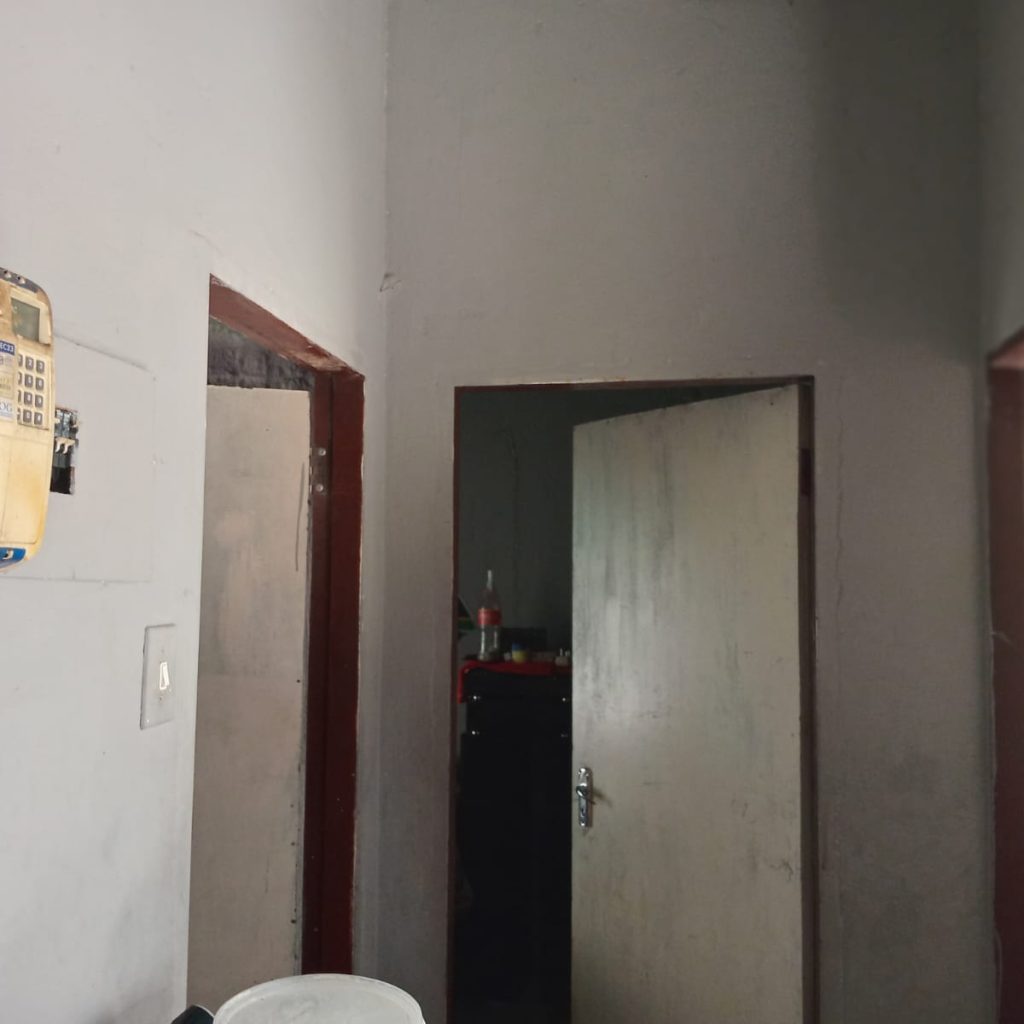 1000280785