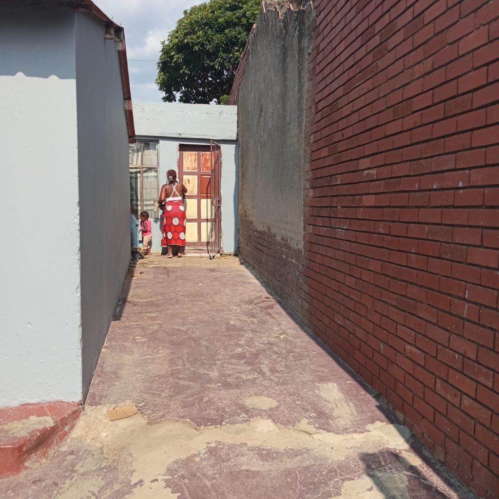 1000280803