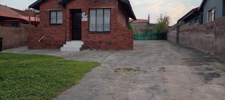 1000285051