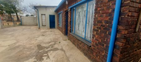 INVESTMENT PROPERTY WITH 9 RENTAL ROOMS at Tembisa 1000322506