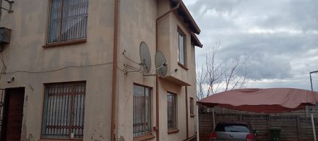 3 BEDROOM HOME – CLAYVILLE, OLIVIA GARDENS 1000322594