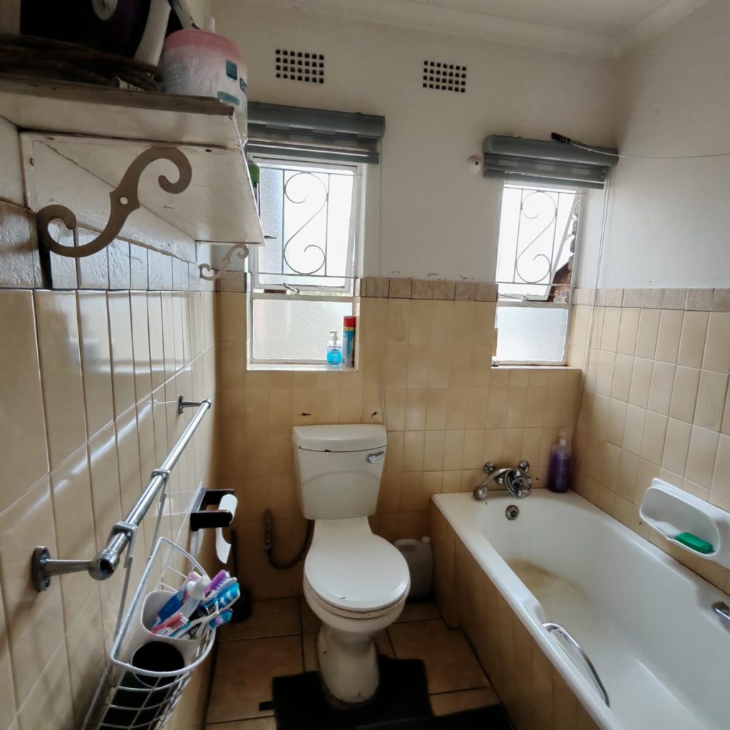 Pristine Double-Storey Duplex For Sale – R890,000 1000329124 copy
