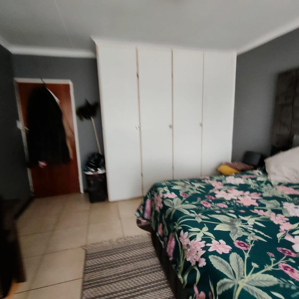 Pristine Double-Storey Duplex For Sale – R890,000 1000329129 copy