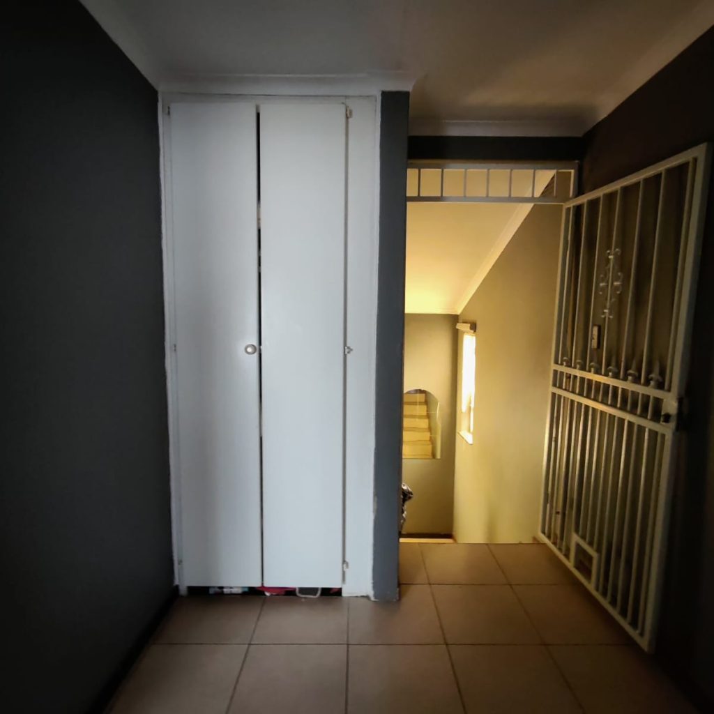 Pristine Double-Storey Duplex For Sale – R890,000 1000329157 copy