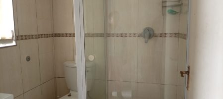 Spacious 4-Bedroom Family Home with Pool 1000332000