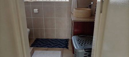 Spacious 4-Bedroom Family Home with Pool 1000332023 copy