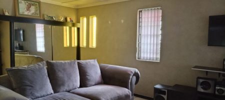 Spacious 4-Bedroom Family Home with Pool 1000332049