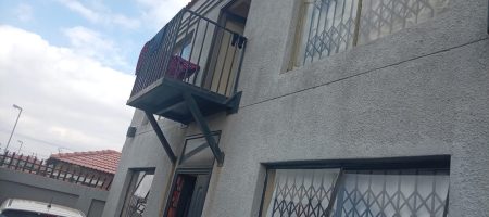 UPSTAIRS INVESTMENT PROPERTY |TEMBISA 1000336215