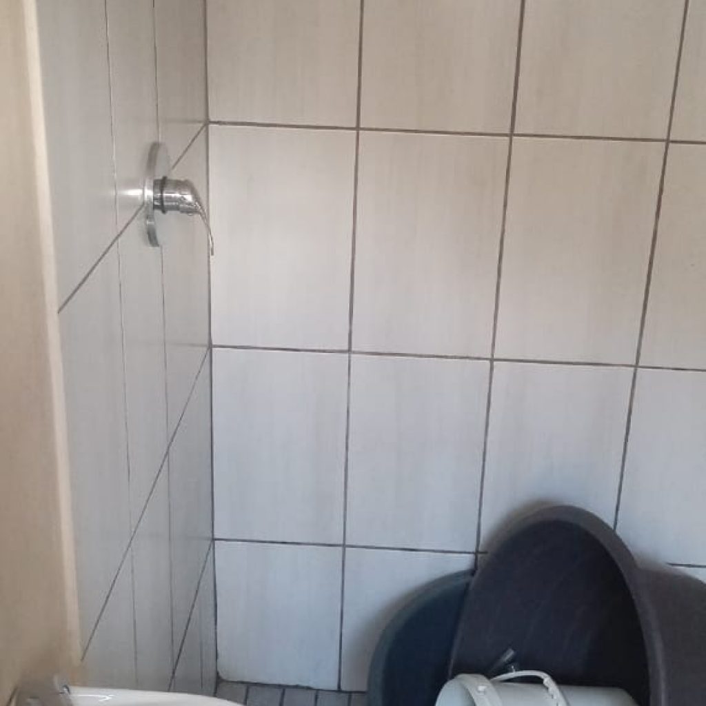 UPSTAIRS INVESTMENT PROPERTY |TEMBISA 1000336229
