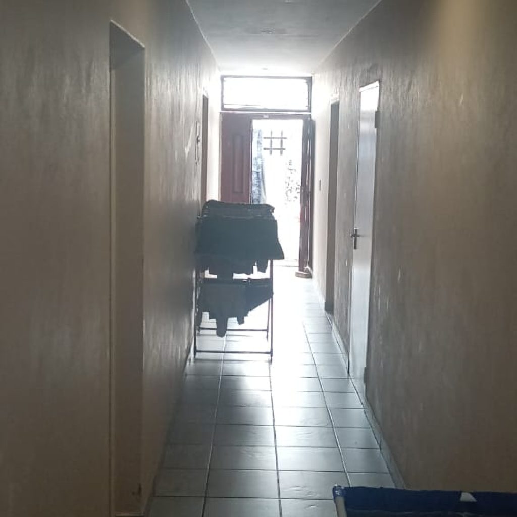 UPSTAIRS INVESTMENT PROPERTY |TEMBISA 1000336236