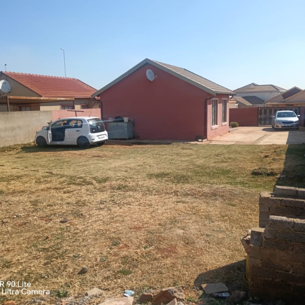 3-BEDROOM HOUSE FOR SALE | DAWN PARK 1000343375