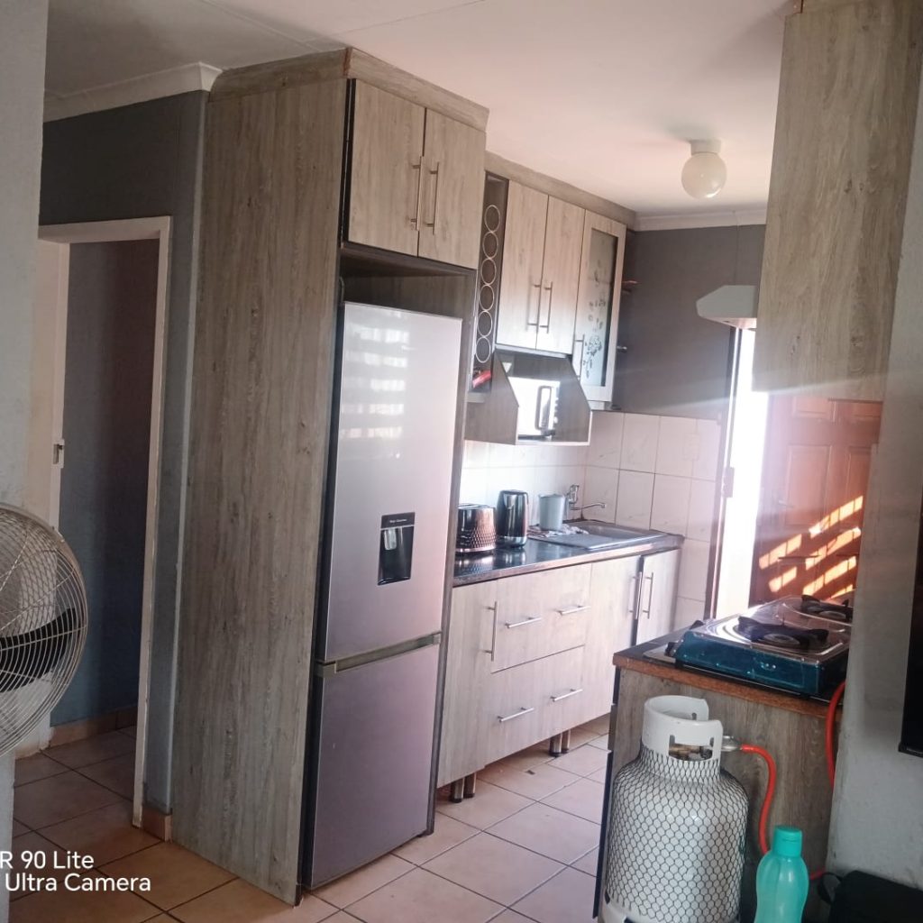 3-BEDROOM HOUSE FOR SALE | DAWN PARK 1000343377