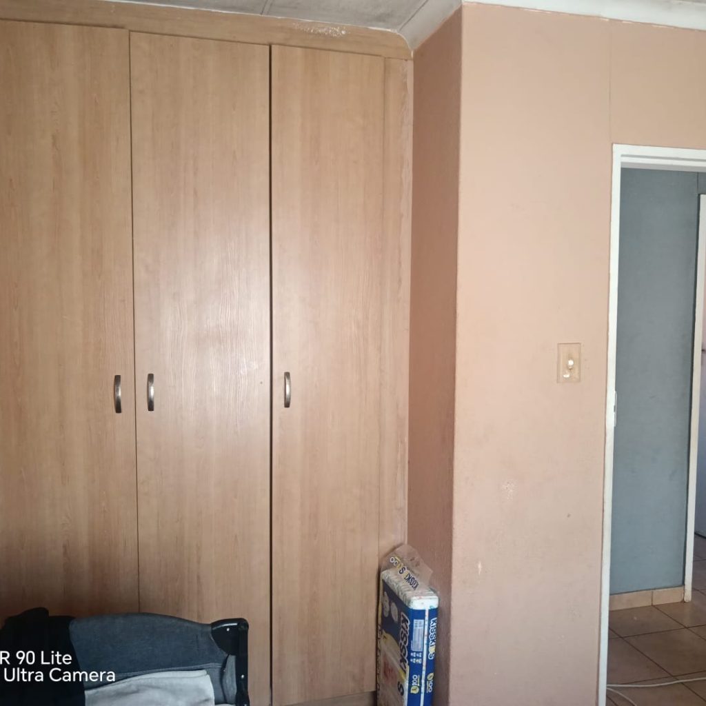 3-BEDROOM HOUSE FOR SALE | DAWN PARK 1000343407