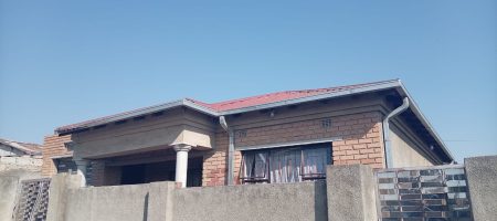 HOUSE WITH RENTAL INCOME POTENTIAL | TEMBISA 1000345065