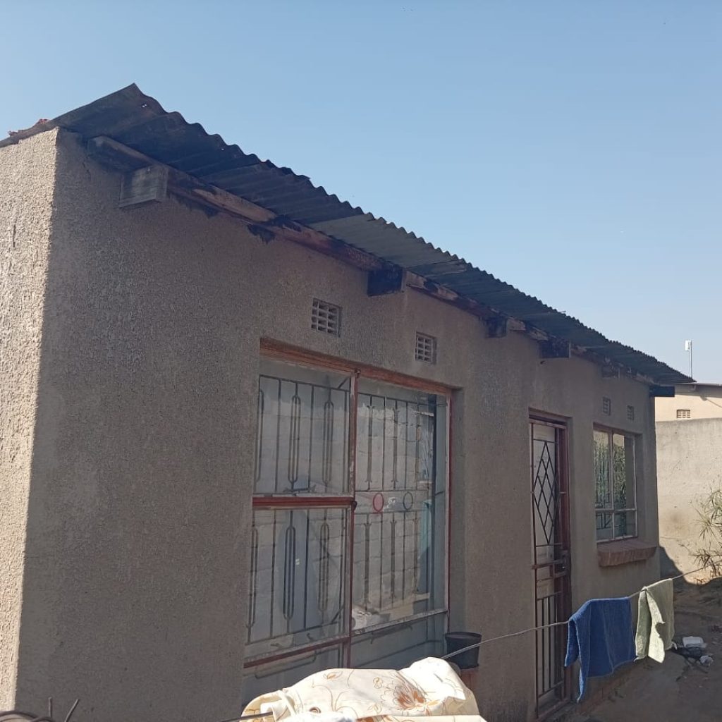 HOUSE WITH RENTAL INCOME POTENTIAL | TEMBISA 1000345074