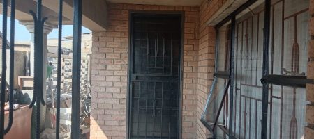 HOUSE WITH RENTAL INCOME POTENTIAL | TEMBISA 1000345082