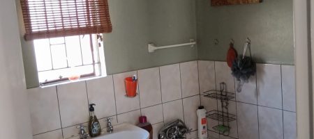 BEAUTIFUL 2-BEDROOM HOUSE FOR SALE | ESTHER PARK, KEMPTON PARK 1000349809