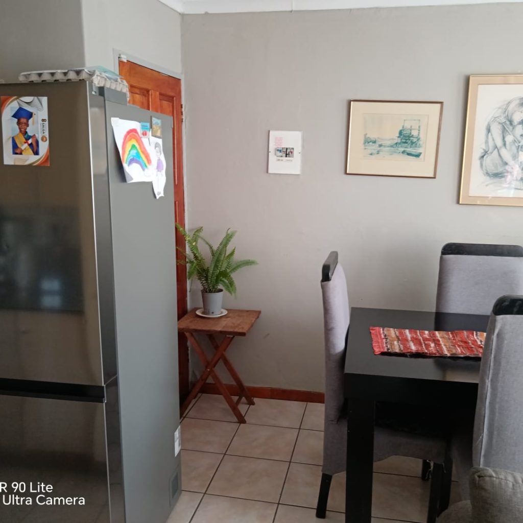 BEAUTIFUL 2-BEDROOM HOUSE FOR SALE | ESTHER PARK, KEMPTON PARK 1000349817