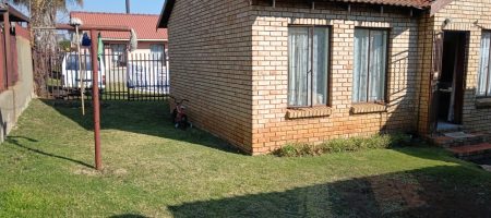 BEAUTIFUL 2-BEDROOM HOUSE FOR SALE | ESTHER PARK, KEMPTON PARK 1000349828