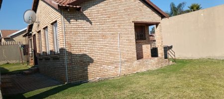 BEAUTIFUL 2-BEDROOM HOUSE FOR SALE | ESTHER PARK, KEMPTON PARK 1000349857