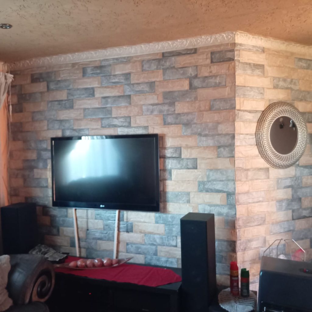 NEAT 3-BEDROOM HOME 1000360749