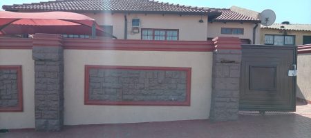5-Room House in Tembisa - Thafeni Section 1000374755