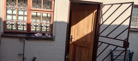 5-Room House in Tembisa - Thafeni Section 1000374785