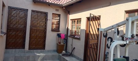 5-Room House in Tembisa - Thafeni Section 1000374792
