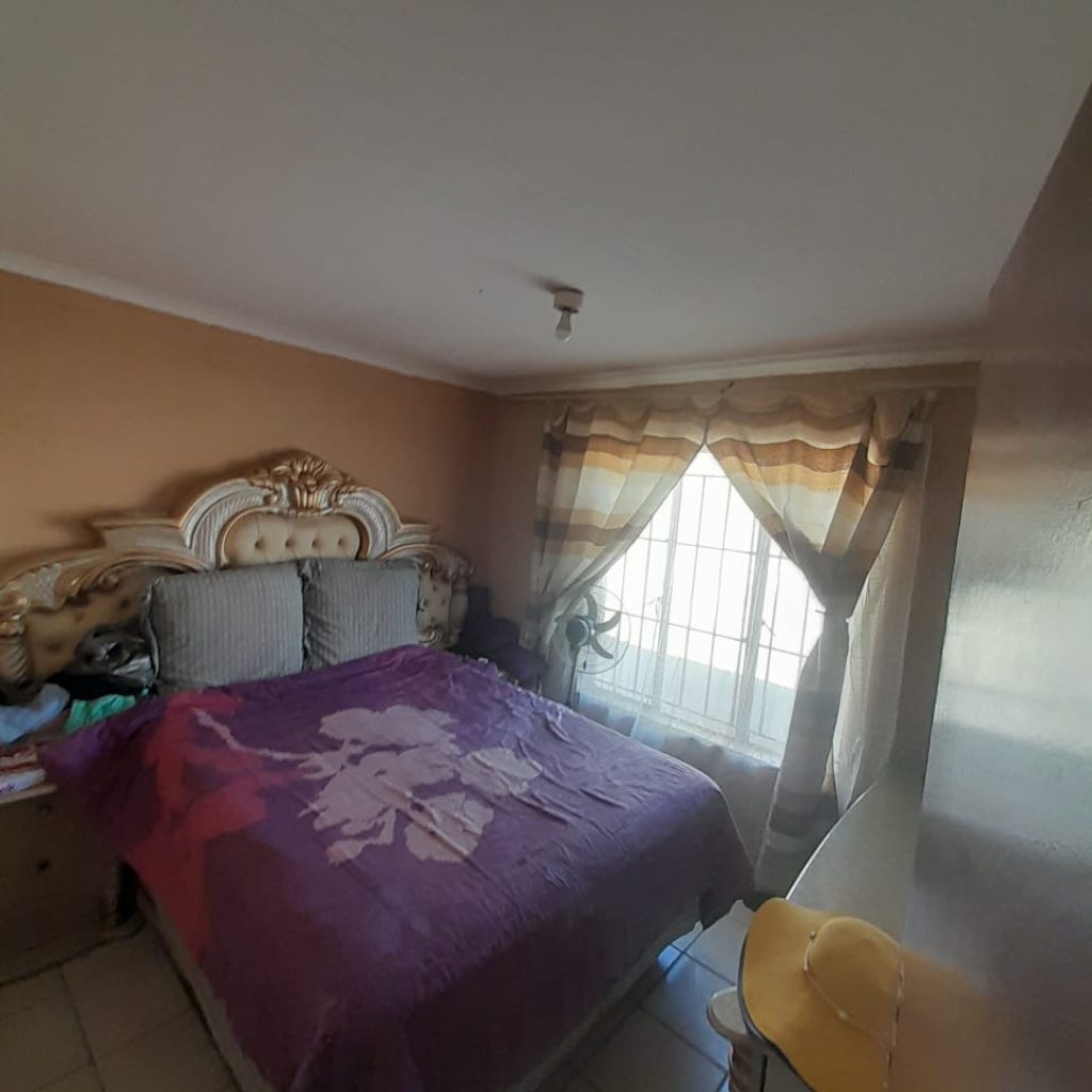 3 BEDROOM HOUSE - Soshanguve 1000376544