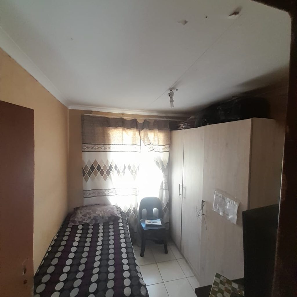 3 BEDROOM HOUSE - Soshanguve 1000376577