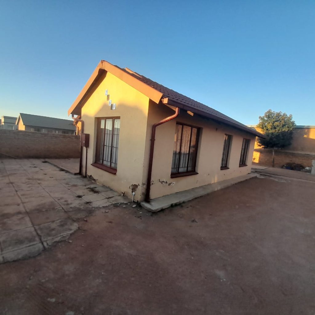 3 BEDROOM HOUSE - Soshanguve 1000376598