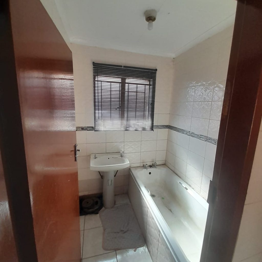 3 BEDROOM HOUSE - Soshanguve 1000376604