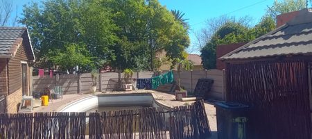 4 BEDROOM FAMILY HOME FOR SALE IN RHODESFIELD, KEMPTON PARK – WITH INCOME-GENERATING COTTAGE, POOL & LAPA 1000408060