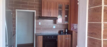4 BEDROOM FAMILY HOME FOR SALE IN RHODESFIELD, KEMPTON PARK – WITH INCOME-GENERATING COTTAGE, POOL & LAPA 1000408076