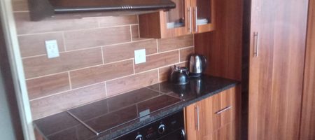 4 BEDROOM FAMILY HOME FOR SALE IN RHODESFIELD, KEMPTON PARK – WITH INCOME-GENERATING COTTAGE, POOL & LAPA 1000408082