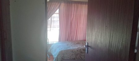 4 BEDROOM FAMILY HOME FOR SALE IN RHODESFIELD, KEMPTON PARK – WITH INCOME-GENERATING COTTAGE, POOL & LAPA 1000408109