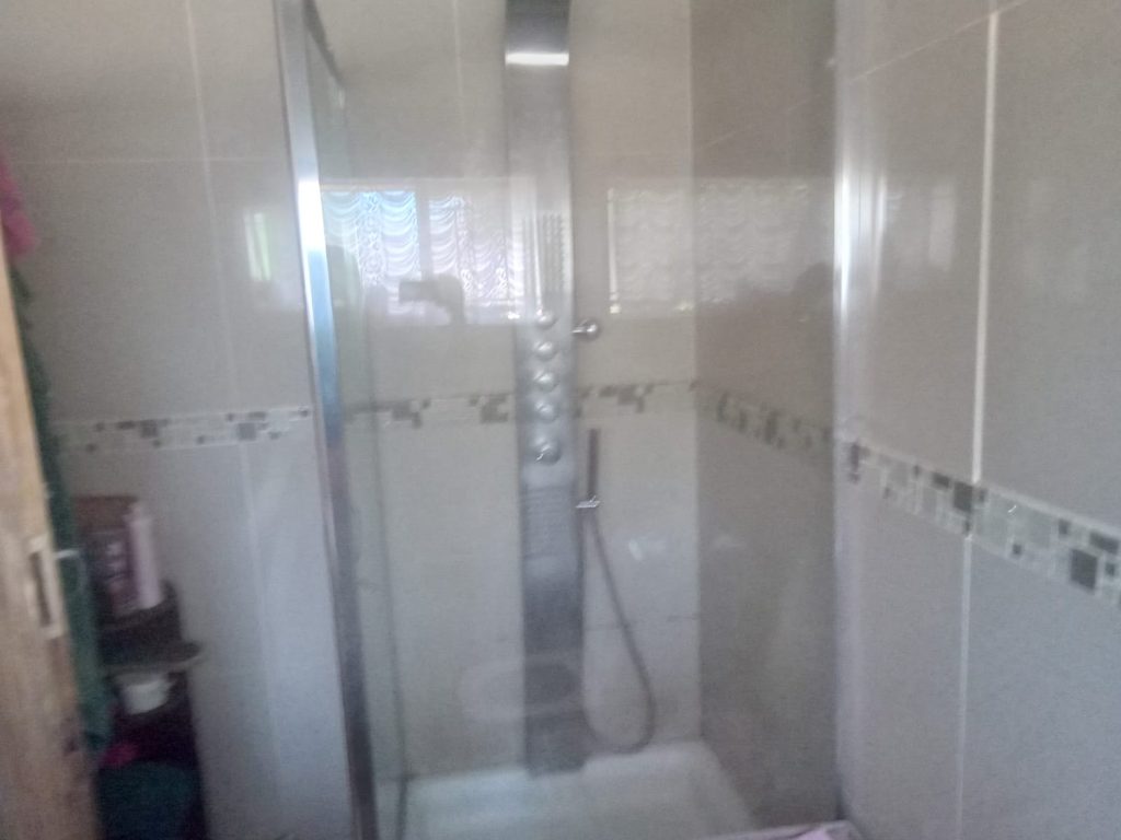 4 BEDROOM FAMILY HOME FOR SALE IN RHODESFIELD, KEMPTON PARK – WITH INCOME-GENERATING COTTAGE, POOL & LAPA 1000408128