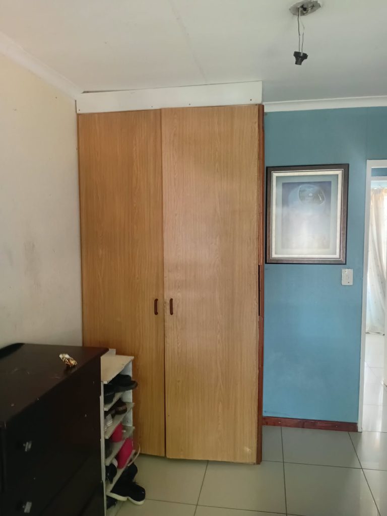 STUNNING 4-BEDROOM FAMILY HOME FOR SALE | NORKEM PARK | R1,360,000 1000422001