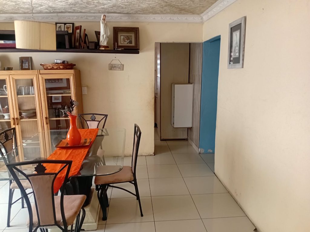 STUNNING 4-BEDROOM FAMILY HOME FOR SALE | NORKEM PARK | R1,360,000 1000422004