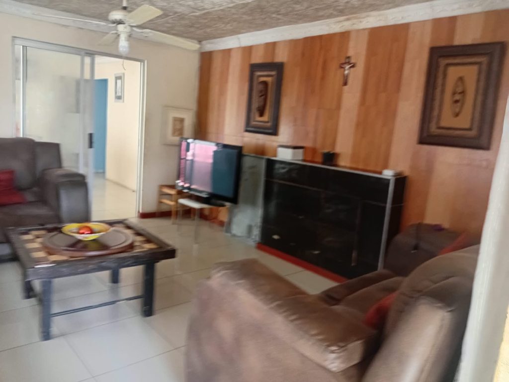 STUNNING 4-BEDROOM FAMILY HOME FOR SALE | NORKEM PARK | R1,360,000 1000422060
