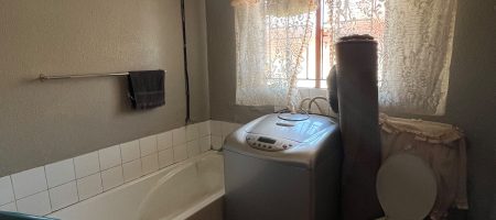 3-BEDROOM FAMILY HOME WITH COTTAGE FOR SALE | BIRCH ACRES EXT 25 1000424039