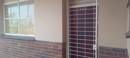 NEAT 2-BEDROOM VILLA FOR SALE | EDZEEN VILLA, KEMPTON PARK | R550,000 1000425201