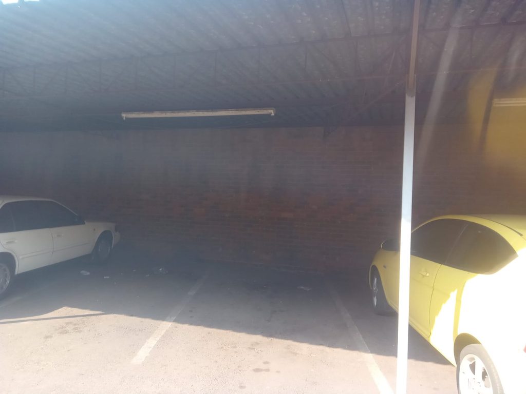 NEAT 2-BEDROOM VILLA FOR SALE | EDZEEN VILLA, KEMPTON PARK | R550,000 1000425204
