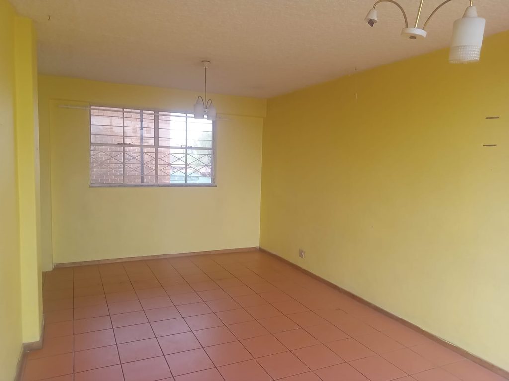 NEAT 2-BEDROOM VILLA FOR SALE | EDZEEN VILLA, KEMPTON PARK | R550,000 1000425225