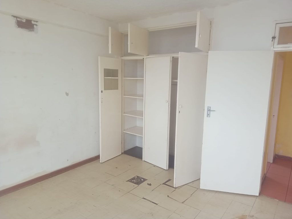 NEAT 2-BEDROOM VILLA FOR SALE | EDZEEN VILLA, KEMPTON PARK | R550,000 1000425236