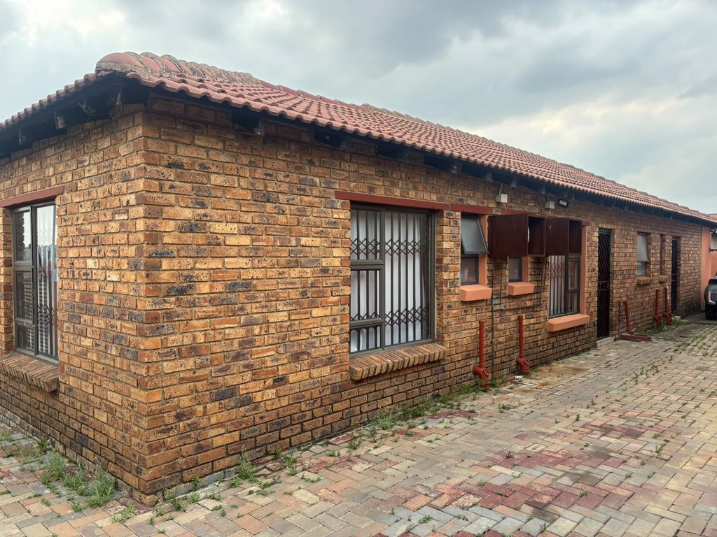 🏡 PROPERTY FOR SALE | BIRCH ACRES, KEMPTON PARK FOR R1 550 000.00 1000426654